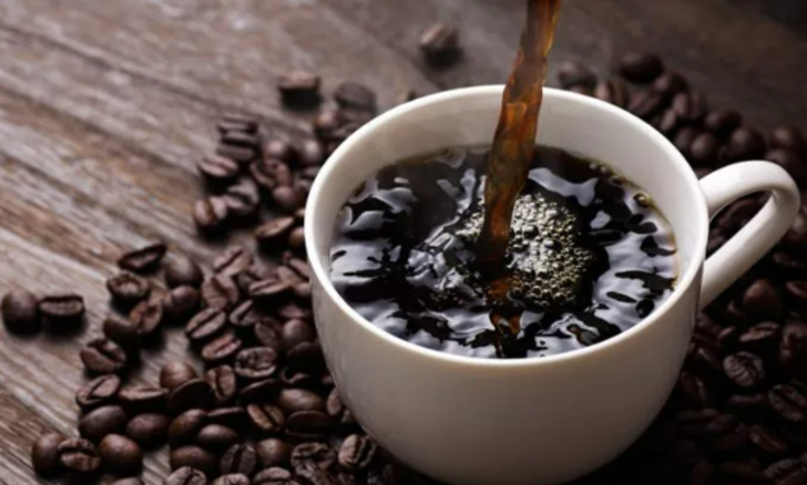 Sağlığınızı düşünüyorsanız asla yemezsiniz! Tansiyonu altüst eden en kötü yiyecek G4