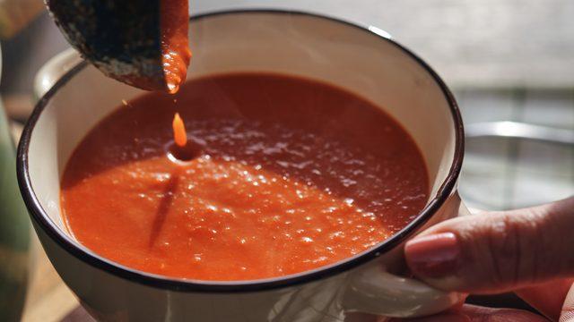 Sağlığınızı düşünüyorsanız asla yemezsiniz! Tansiyonu altüst eden en kötü yiyecek