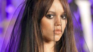 Wednesday'ın yıldızı Jenna Ortega'nın seksi pozlarına yorum yağdı