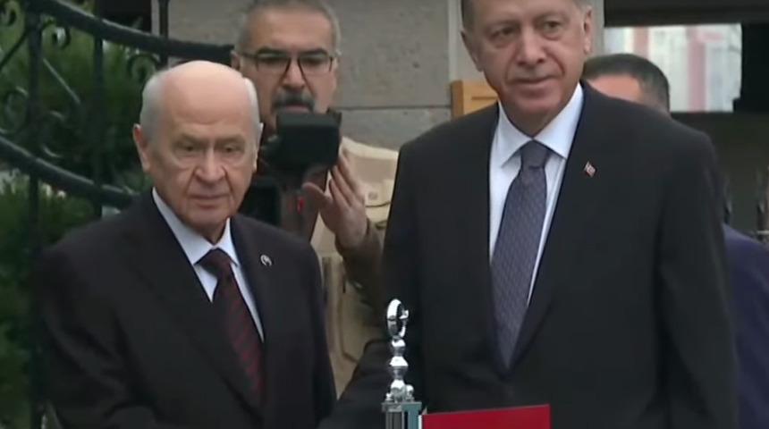 Son dakika: Cumhur İttifakı'nda kritik zirve! Erdoğan ile Bah&ccedil;eli bir araya geldi