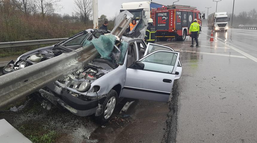 Bariyere ok gibi saplandı! Facianın eşiğinden dönüldü