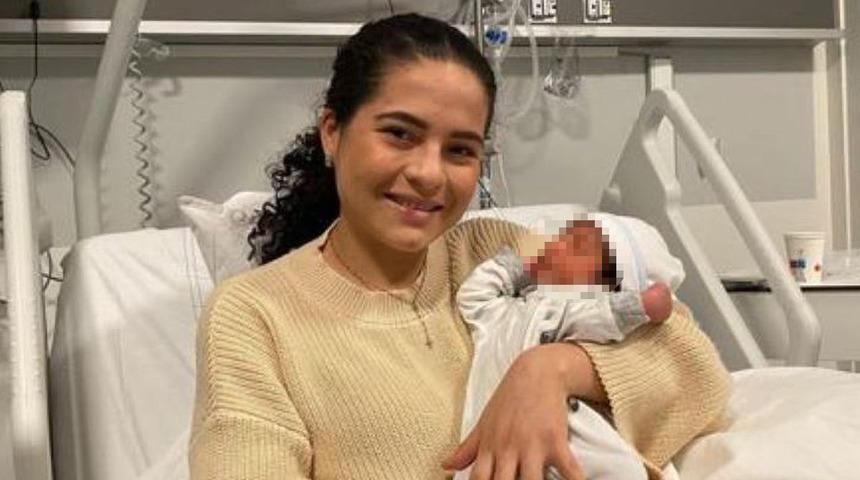 Hamile olduğunu bilmiyordu! Uçak tuvaletinde doğum yapınca hayatının en büyük şokunu yaşadı