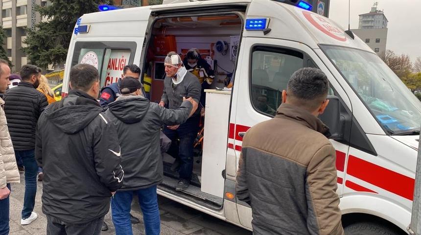 Kırmızı ışıkta geçti, zincirleme kazaya sebep oldu: 5 yaralı