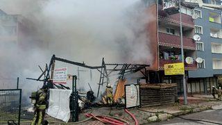 Son dakika | Ataşehir'de yangın! Binanın çatısına sıçradı, çok sayıda ekip sevk edildi