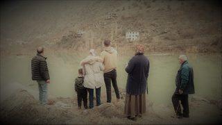 Su seviyesi 46 metreye çıktı, tarihi köprü dipte kaldı! Yusufeli'nde hüzünlü son bakış: Aklımızdan çıkmayacak