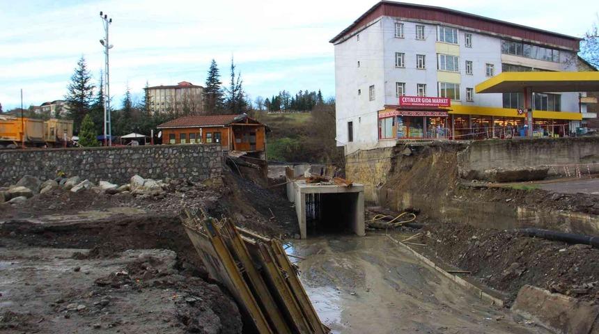 Ormanlı’da dere ıslah çalışmalarında sona gelindi