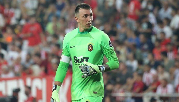 Son dakika: Taraftarın gözü kulağı bu haberdeydi! Erden Timur resmen açıkladı: Mauro Icardi, Haris Seferovic, Patrick van Aanholt, Yusuf Demir ve Fenerbahçe... G2