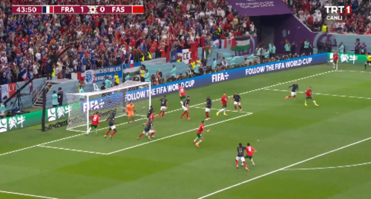 Dünya Kupası'nda milyonlarca izlenen an! 2 saniye boyunca havada asılı kaldı... G5