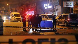 Antalya'da cinayet! Otomobille yolu kesildi, kurşunların hedefi oldu