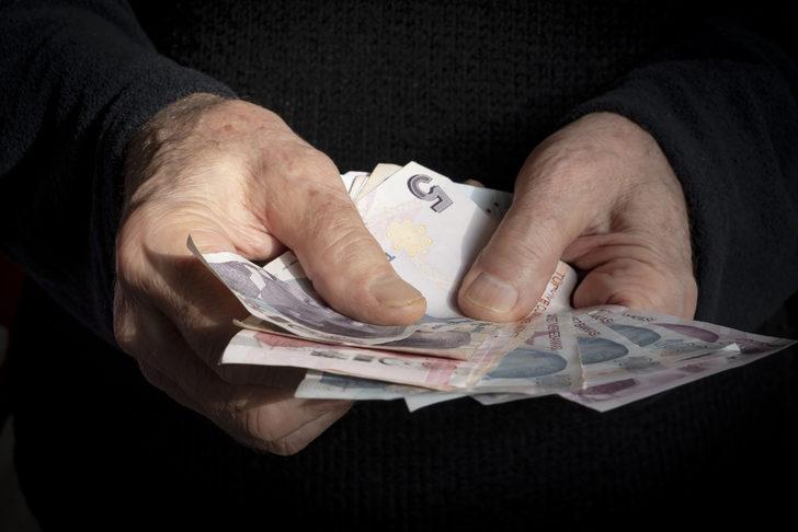 SON DAKİKA | Emekli bayram ikramiyesinde yeni kulis! 3000 lira olmuştu, ‘2 bin lira daha artış olacak’ dedi: Tarihi de açıkladı G4