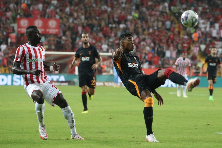 Son dakika: Okan Buruk tek kalemde sildi! Galatasaray'da kadro dışı kararı... G2