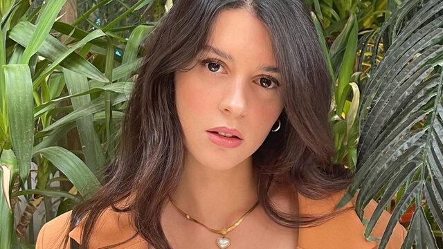 Yalı Çapkını'nın Pelo'su Buçe Buse Kahraman cesur pozlarıyla dikkat çekti