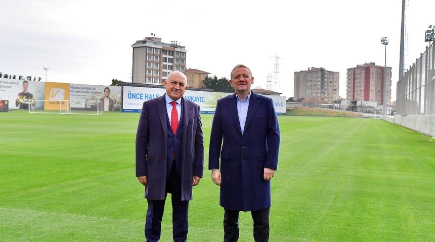 TFF Başkanı Mehmet Büyükekşi'den Başakşehir'e ziyaret!