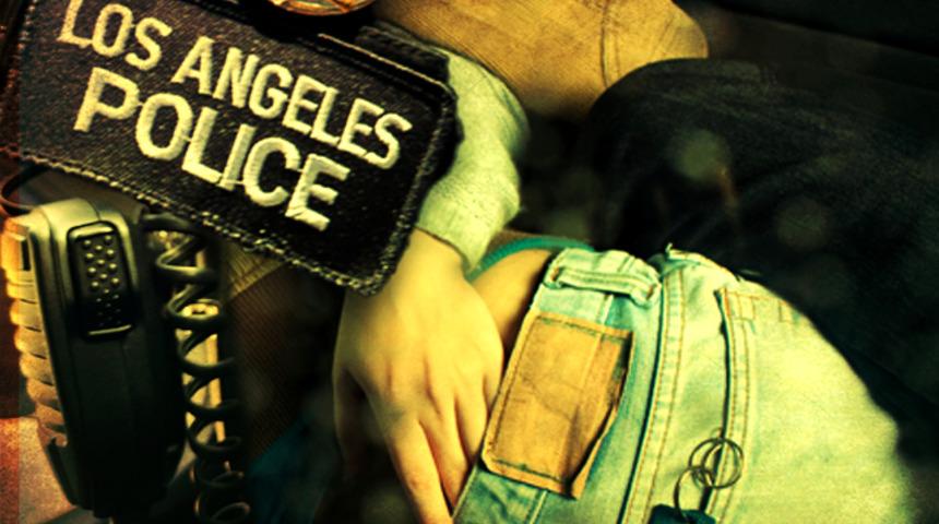 Görevdeyken polis arabasında cinsel ilişkiye girdi! Telsizi açtığının farkında değildi... ''İç çamaşırımı yırtacaksın!''