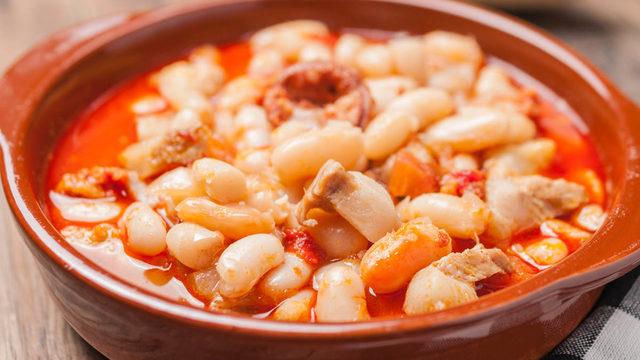 Bakanlık açıkladı! Bekar erkeklere özel menü: Sebzeli omlet, söğüş yeşillik, etli kuru fasulye…