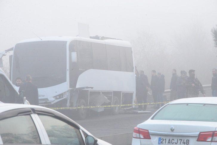 SON DAKİKA | Diyarbakır'da polis servisine hain saldırı! Bombalı araç patlatıldı, yaralılar var... Bakan Soylu: Sorgulanan kişi itiraf etti G1