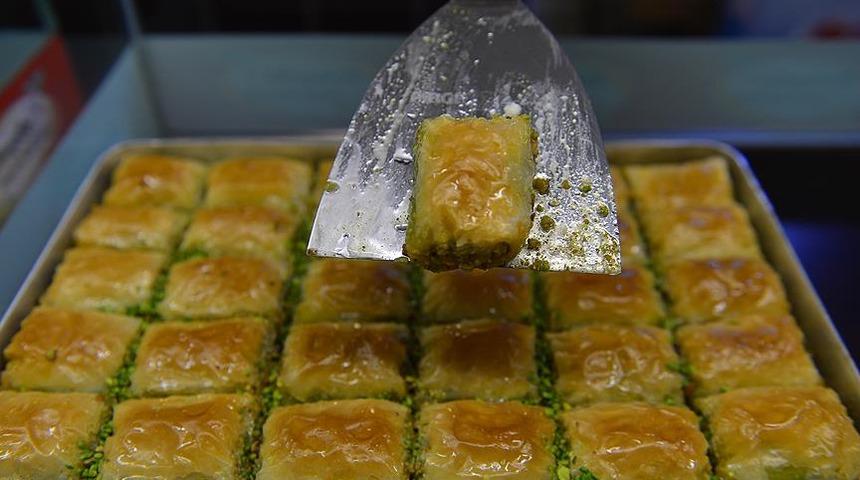 Fiyatı 3 ayda fırladı, 'yeşil altın'a gelen zam baklavacıları isyan ettirdi! "Bu gidişle vatandaş biraz daha kısacak, az yiyecek"