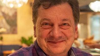 Vedat Milor'un gençlik hali gündem oldu! Yeşilçam jönü gibi 