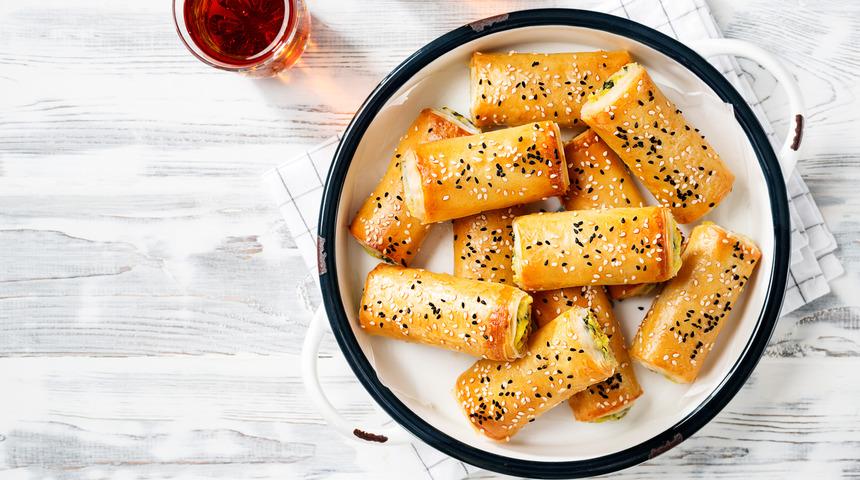 Airfryer patatesli kaşarlı kalem börek tarifi ve malzemeleri nedir? Airfryer'da patatesli kaşarlı kalem börek nasıl yapılır?