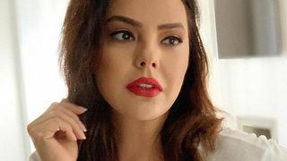 Ebru Gündeş'ten makyajsız paylaşım! Takipçilerini ikiye böldü
