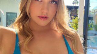 Yetişkin film yıldızı Mia Malkova’ya kış bir türlü gelmedi! Göğüslerine küçük gelen bikinisiyle sosyal medyayı salladı