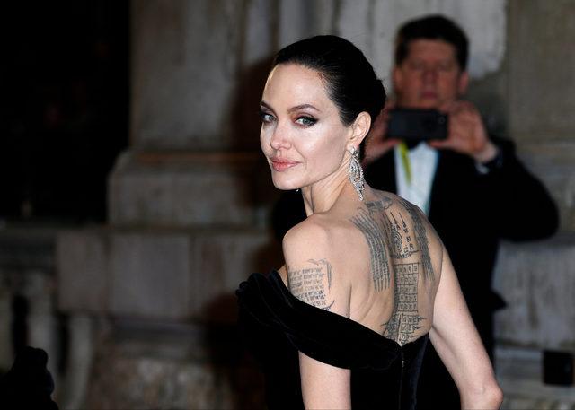 Angelina Jolie BM İyi Niyet Elçiliği görevini bırakma kararı aldı