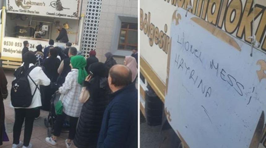 Bursa'da halk sıraya girdi! Bir vatandaş Messi için lokma dağıttı, sebebi sonradan ortaya çıktı