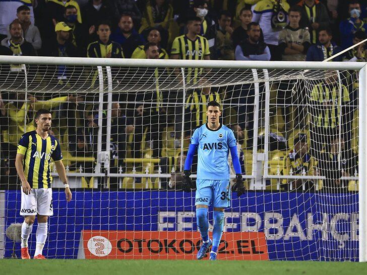 Son dakika: Galatasaray'dan büyük sürpriz! Fenerbahçe'nin eski yıldızı imza için İstanbul'a geldi! G3