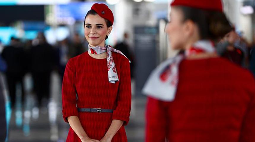 Türk Hava Yolları (THY) Genel Müdürü Bilal Ekşi duyurdu! 2 bin 600 yeni kabin memuru ve bin 200 pilot alınacak