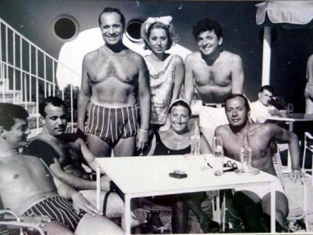 M&uuml;zeyyen Senar kimdir? 3