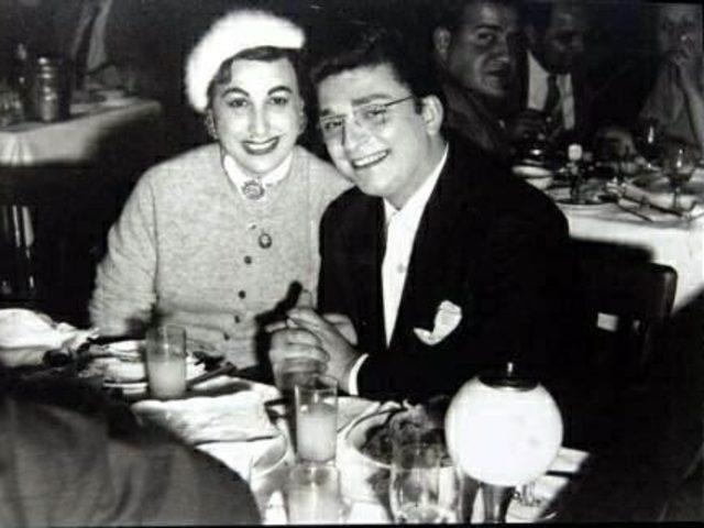 M&uuml;zeyyen Senar kimdir? 10