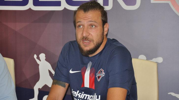 Batuhan Karadeniz, Süper Lig şampiyonu kulübe gidiyor! Sosyal medyada yaptığı canlı yayında duyurdu... G4