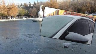 Soğuk hava etkisini gösterdi, kent adeta dondu! Süs havuzları ve araçlar buz tuttu