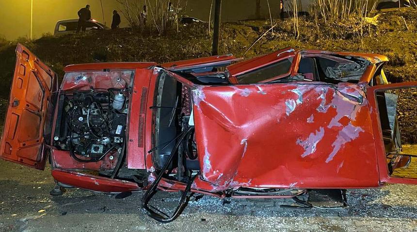 Kırıkkale'de akıllara durgunluk veren kaza! Metrelerce yükseklikten park halindeki otomobilin üzerine düştü!