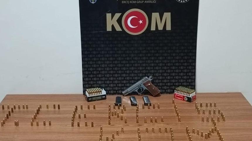 Van’da 170 adet elektronik sigara likidi ele geçirildi