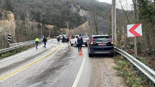 Karabük'te üst geçitten demir yoluna düşen otomobilin sürücüsü öldü