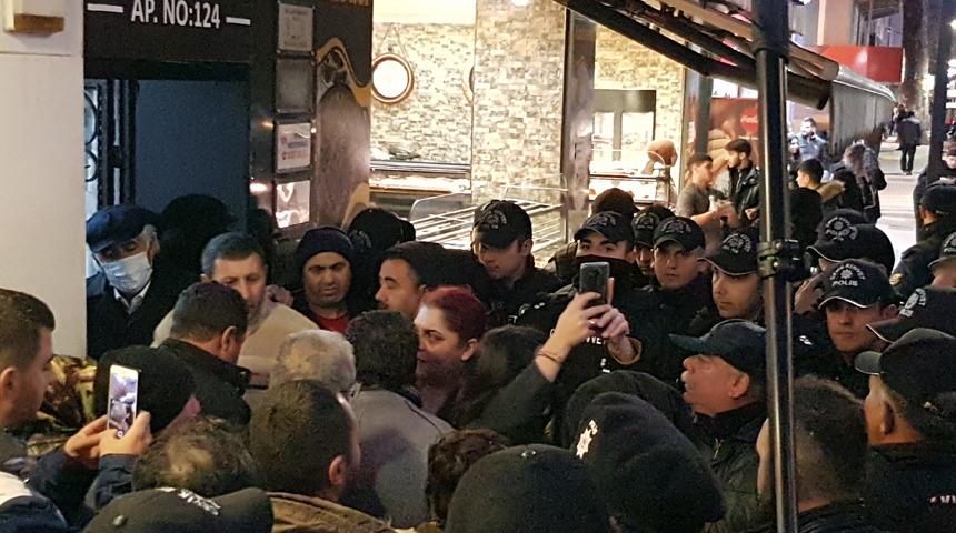 Kocaeli'de izinsiz gösteriye polis müdahale etti