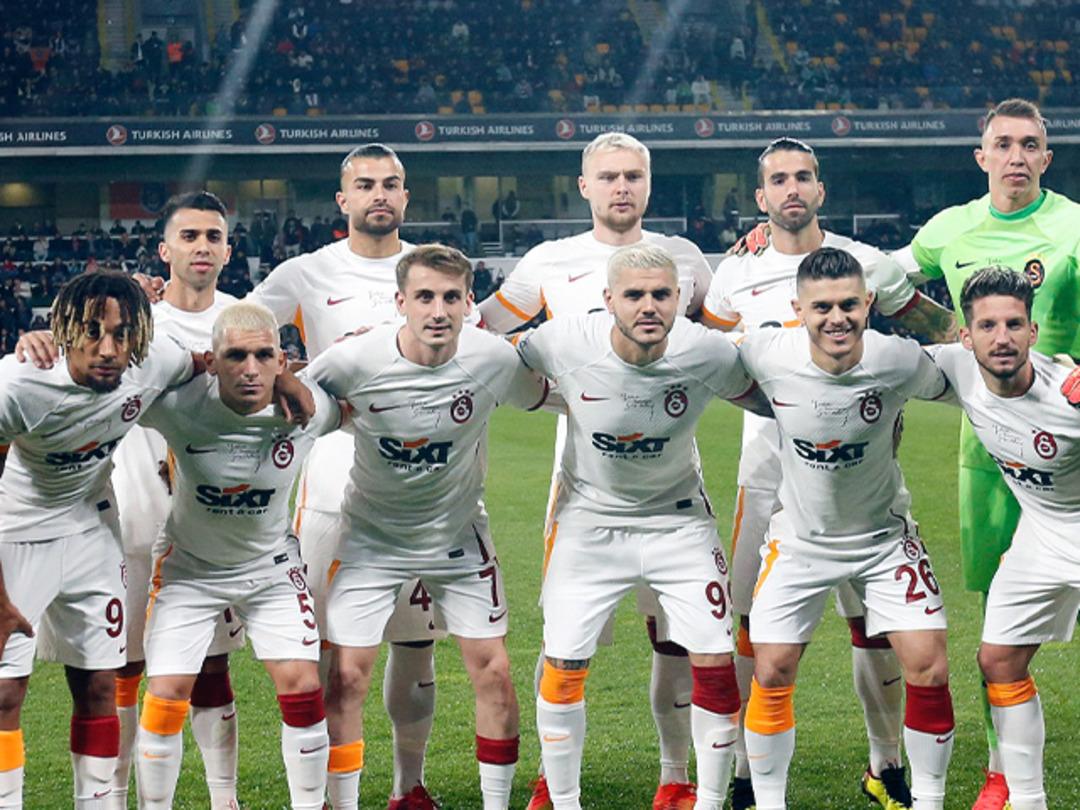 'Sahalardan uzun s&uuml;re uzak kalacak' denmişti, takımla idmana &ccedil;ıktı! Galatasaray'da Sergio Oliveira sevinci...