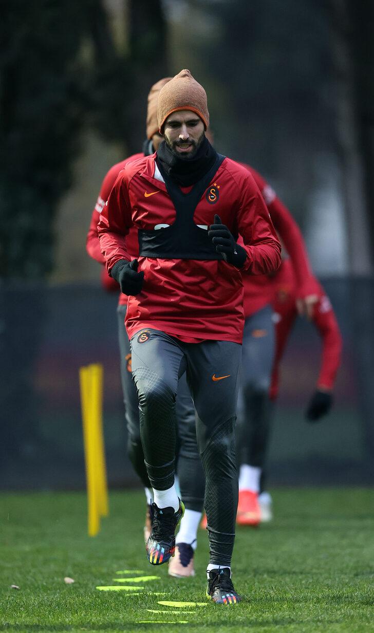 'Sahalardan uzun süre uzak kalacak' denmişti, takımla idmana çıktı! Galatasaray'da Sergio Oliveira sevinci... G2