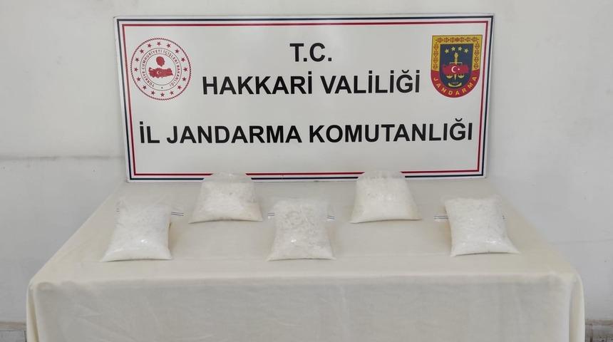 Hakkari'de 5 kilogram sentetik uyuşturucu ele geçirildi