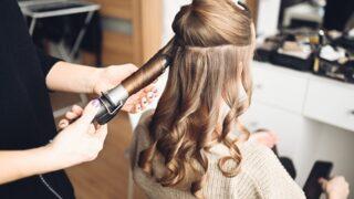 Saçlarınıza istediğiniz şekli kolayca vermenizi sağlayacak 2022 senesinin en iyi saç maşaları