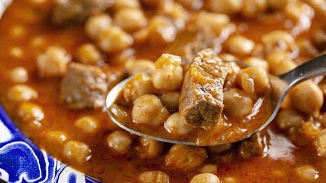 Esnaf lokantalarının vazgeçilmezi: Etli nohut yemeği tarifi! Dağılmayan nohut yemeği nasıl yapılır?