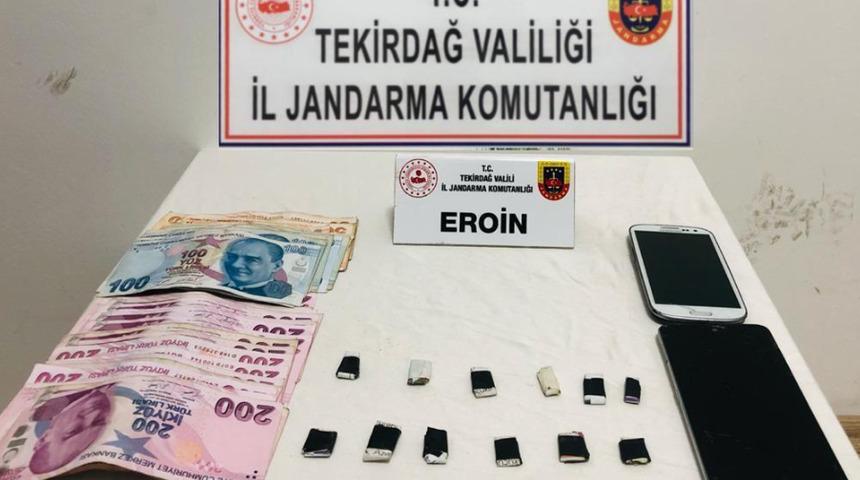 Şüpheli araçta eroin ele geçirildi: 2 gözaltı