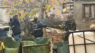 İstanbul'da feci olay! 2 çocuğuyla birlikte dördüncü kattan ölüme atladı