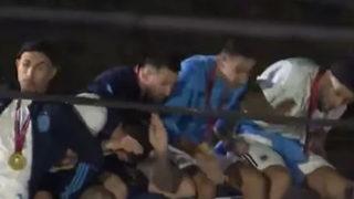 Arjantin Milli Takımı oyuncuları ölümden döndü! Aralarında Messi'nin bulunduğu grup elektrik kablolarına takıldı