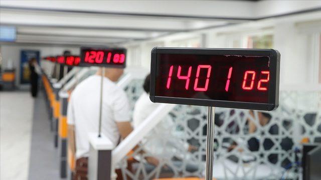 7 bin lira ödememek için akın ettiler! Yarın son gün: Nüfus müdürlüklerinde Ehliyet randevusu yoğunluğu