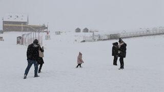 İç Anadolu'nun zirvesi Erciyes'te kar yağışı etkili oluyor