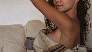 Rus Twitch yıldızı Mira ateş püskürdü! Göğüs uçları göründüğü için bir kez daha siteden uzaklaştırılınca deliye döndü