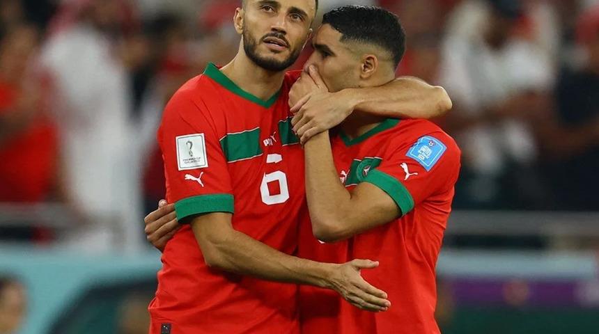 Fas Kralı, Dünya Kupası'ndaki başarısından dolayı milli takım oyuncularına kraliyet nişanı verdi