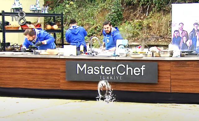 MasterChef Türkiye'de yürekleri ağza getiren kaza! Alevler bir anda yükseldi: Yarışmacılar neye uğradığını şaşırdı